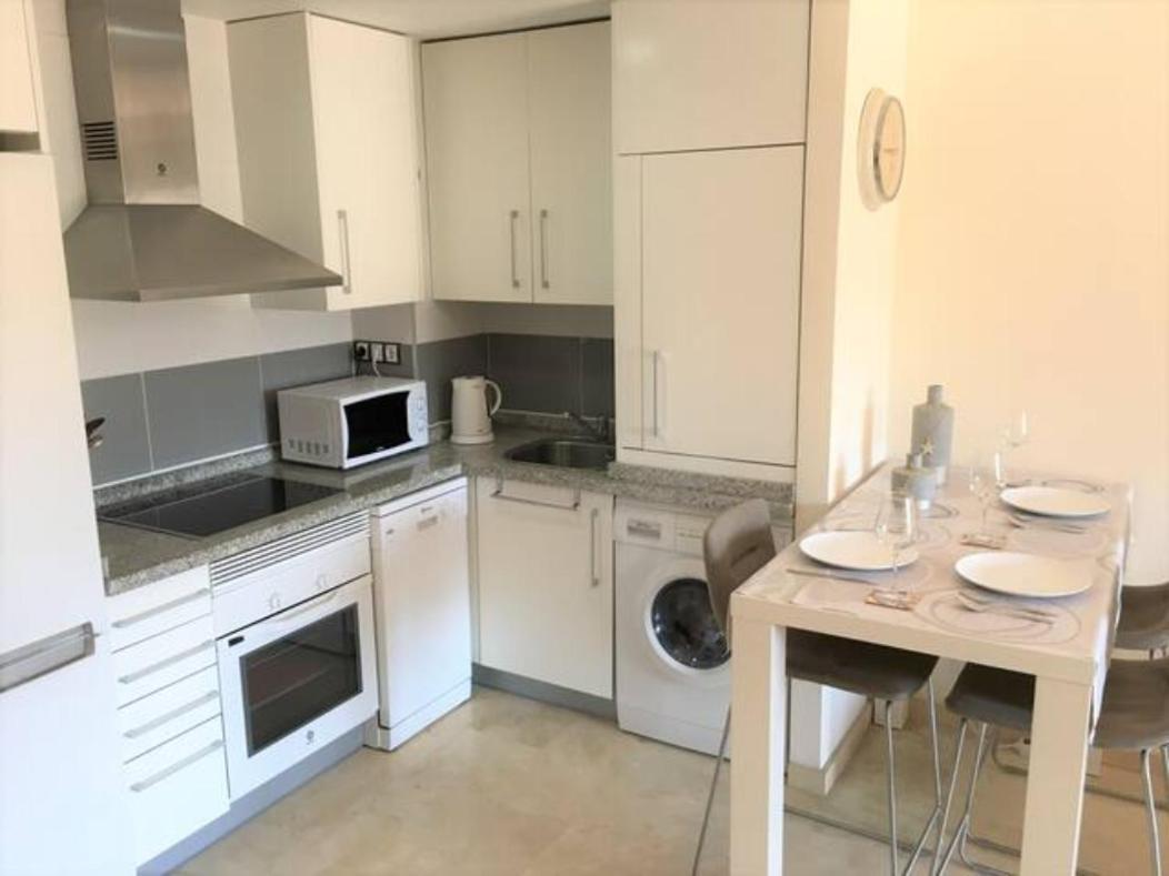 Modern 1 Bedroom Apartment, In ラ・カラ・デ・ミハス エクステリア 写真
